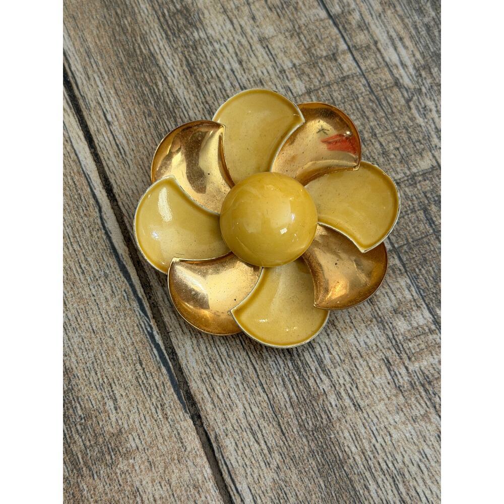 Vintage Brooch Pin Enameled Floral Yellow Gold-Tone yellow mustard 60s 70s